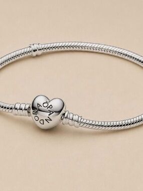 Pandora Silver Heart Clasp Bracelet - Silver